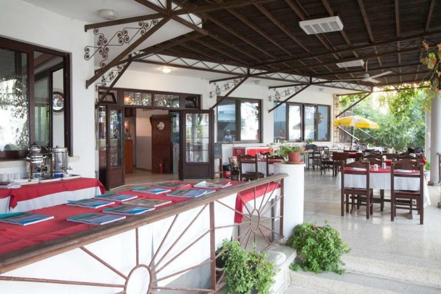 Balci Plaza Hotel And Balci Plaza Guest Bungalows Karpaz Peninsula Selenias Екстериор снимка